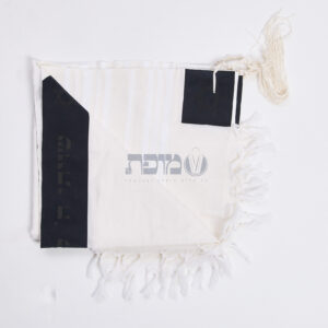 טלית עם עטרת לייזר – דגם שיויתי שחור